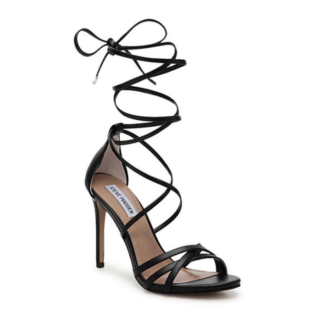 Brand new Steve Madden lace up heels